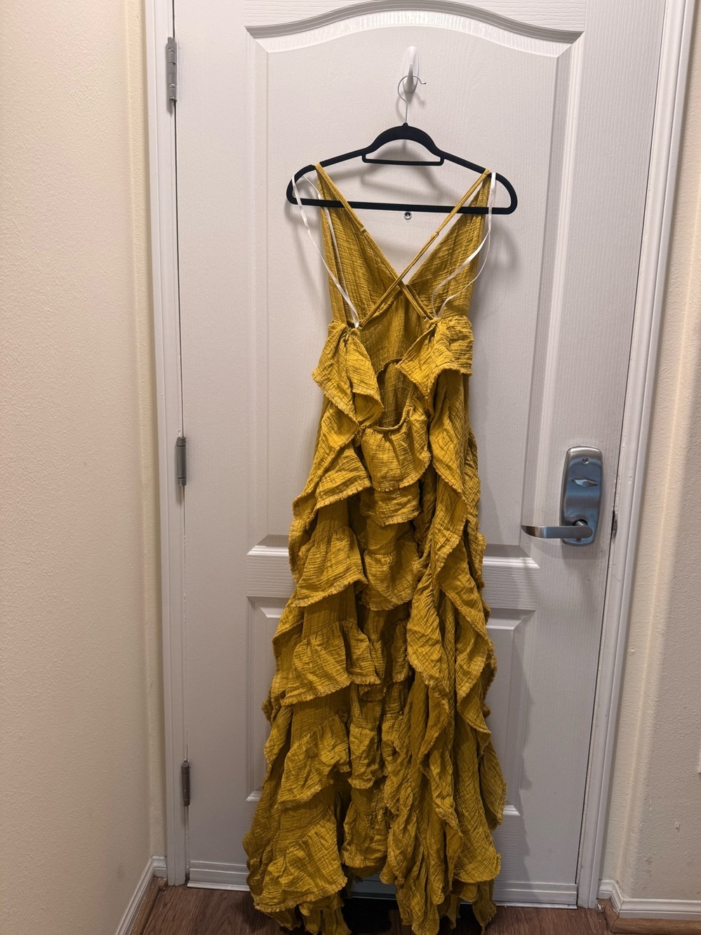 Lace the label Flowy Yellow Ruffle Backless Maxi Dress size S Preloved - Picture 4 of 5
